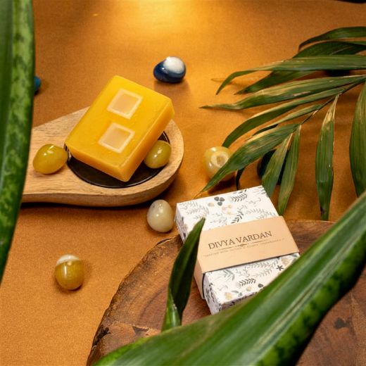 Divya Vardan Honey Grass Soap – (75g)
