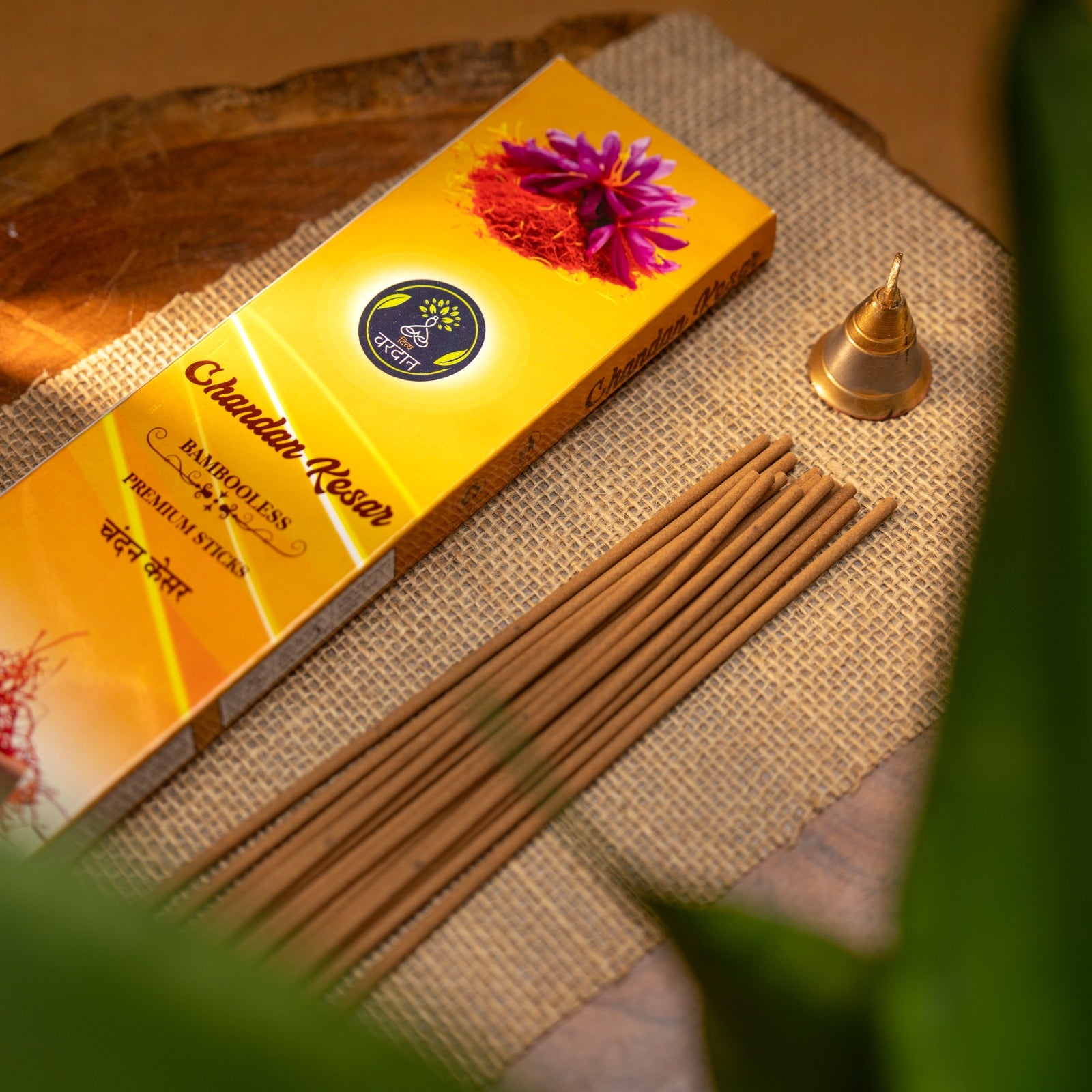 Chandan Kesar Bamboo-less Premium Sticks