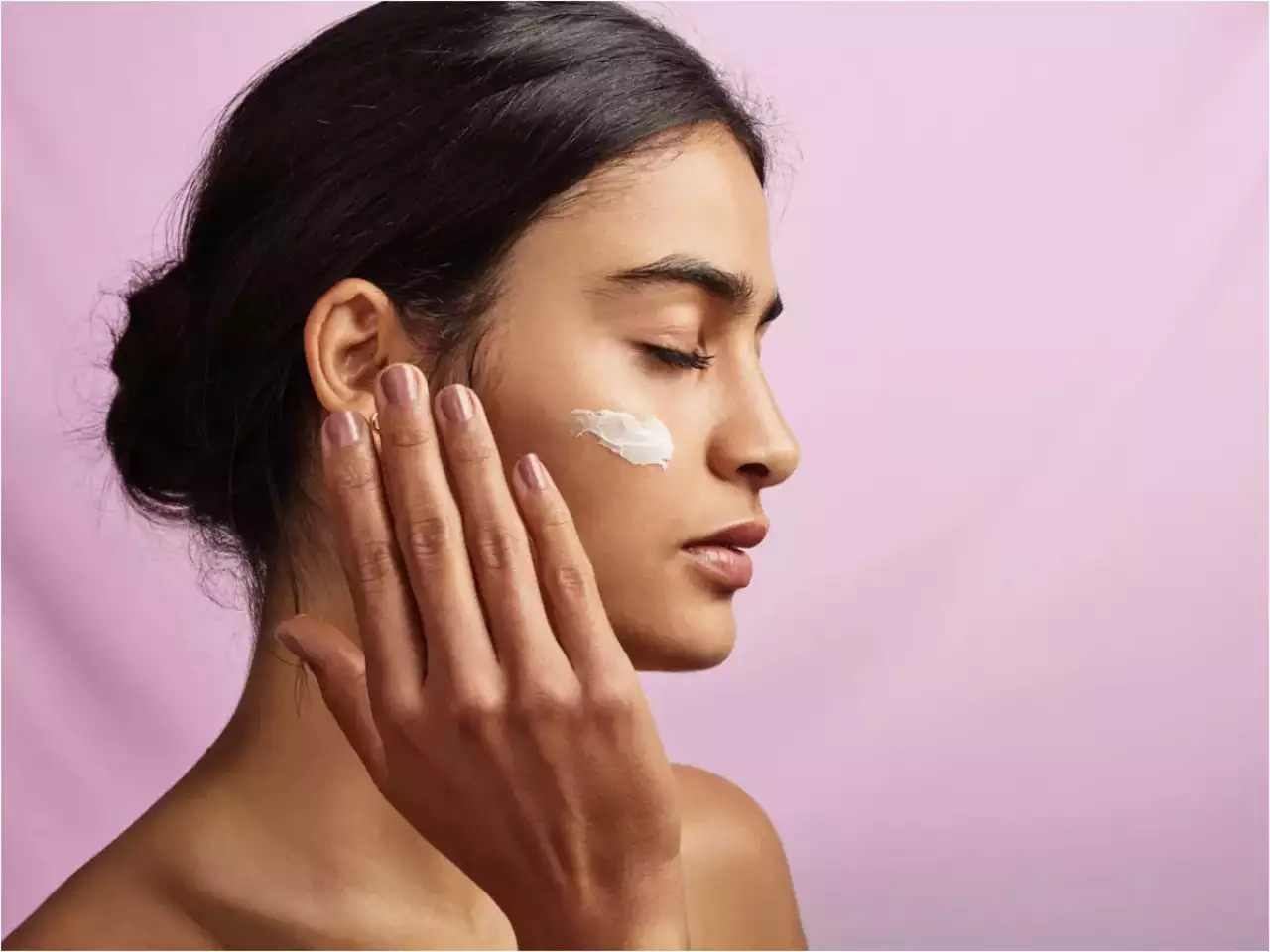 Why You Should Choose the Right Natural Moisturizer for Dry Face